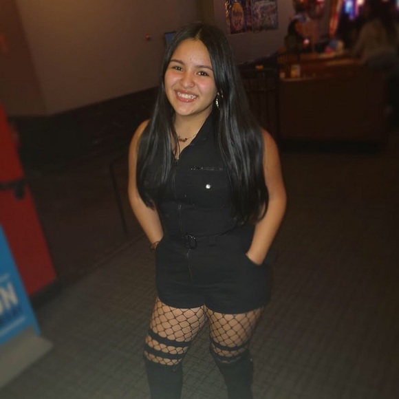 Meet your Posher, Isyss - Picture 1 of 1